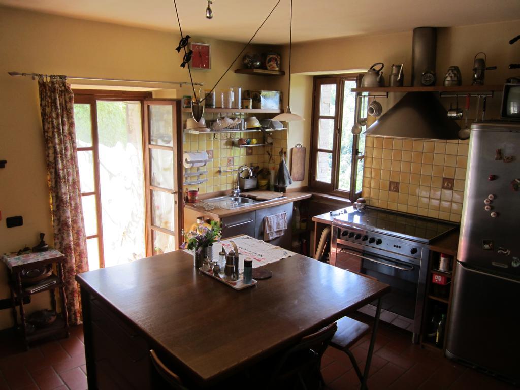 Poggio Delle Rondini Bed & Breakfast Bagnone Eksteriør bilde
